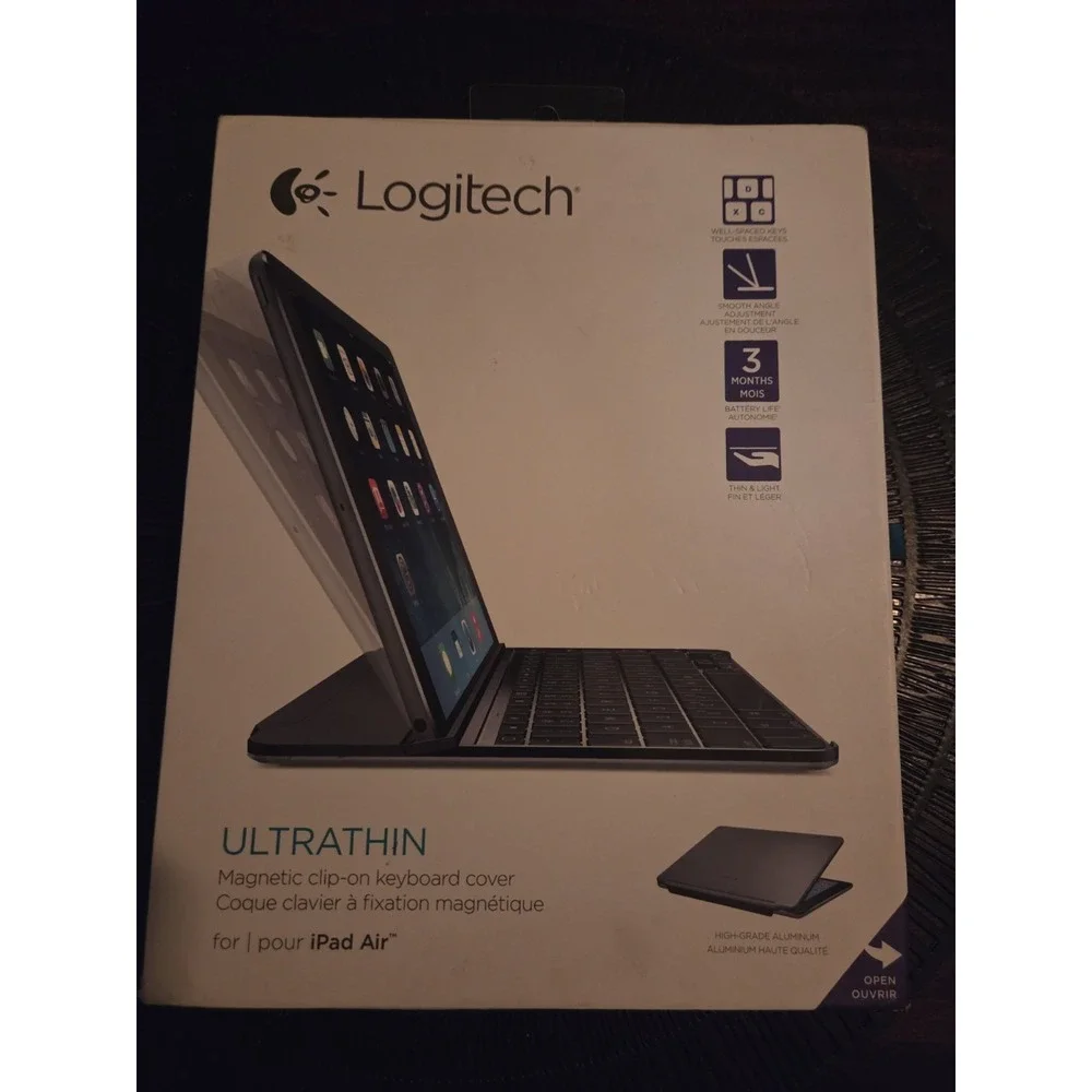 Logitech Magnetic Clip-On Ultra-thin Bluetooth Keyboard Case iPad Air Space Grey